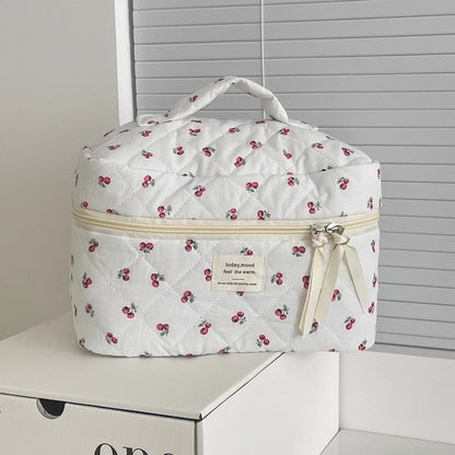 Quilted Berry Travel Makeup Bag - AAMBEASTBRAND