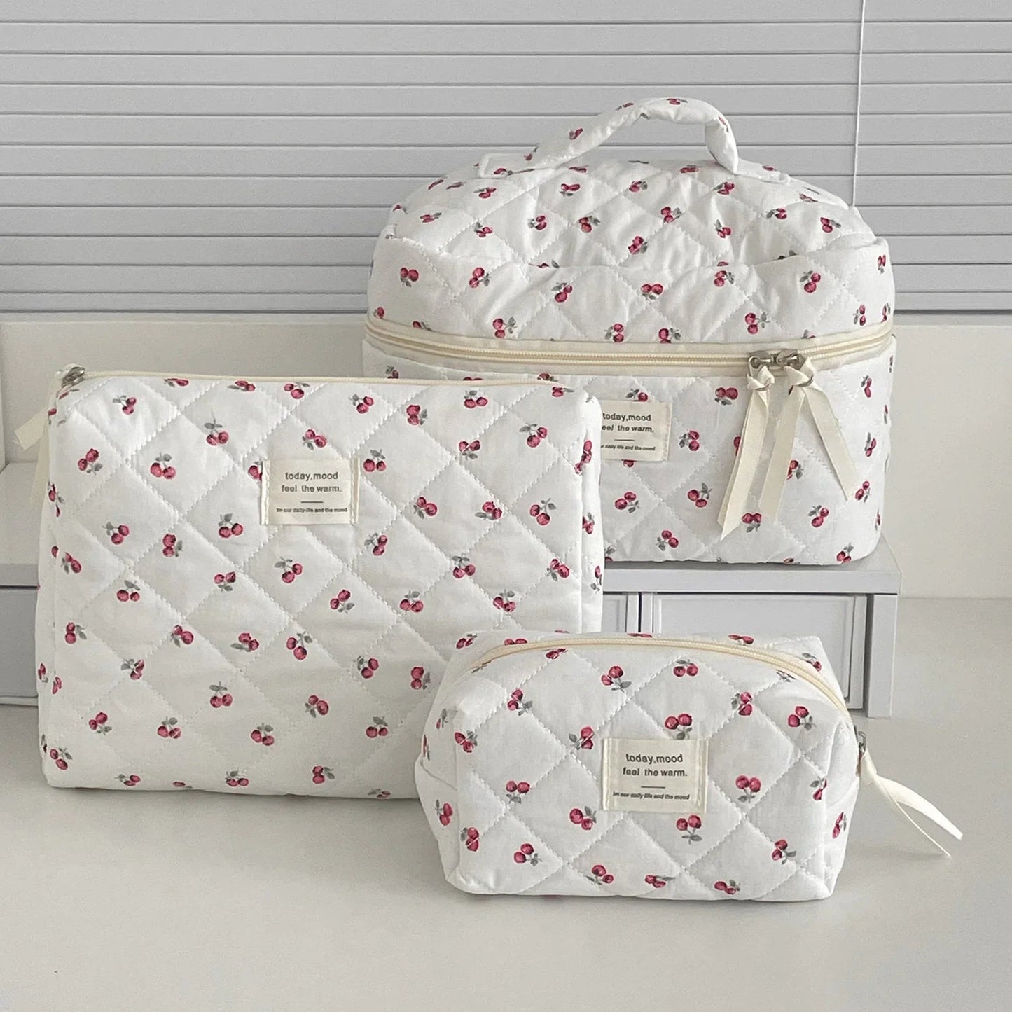 Quilted Berry Travel Makeup Bag - AAMBEASTBRAND