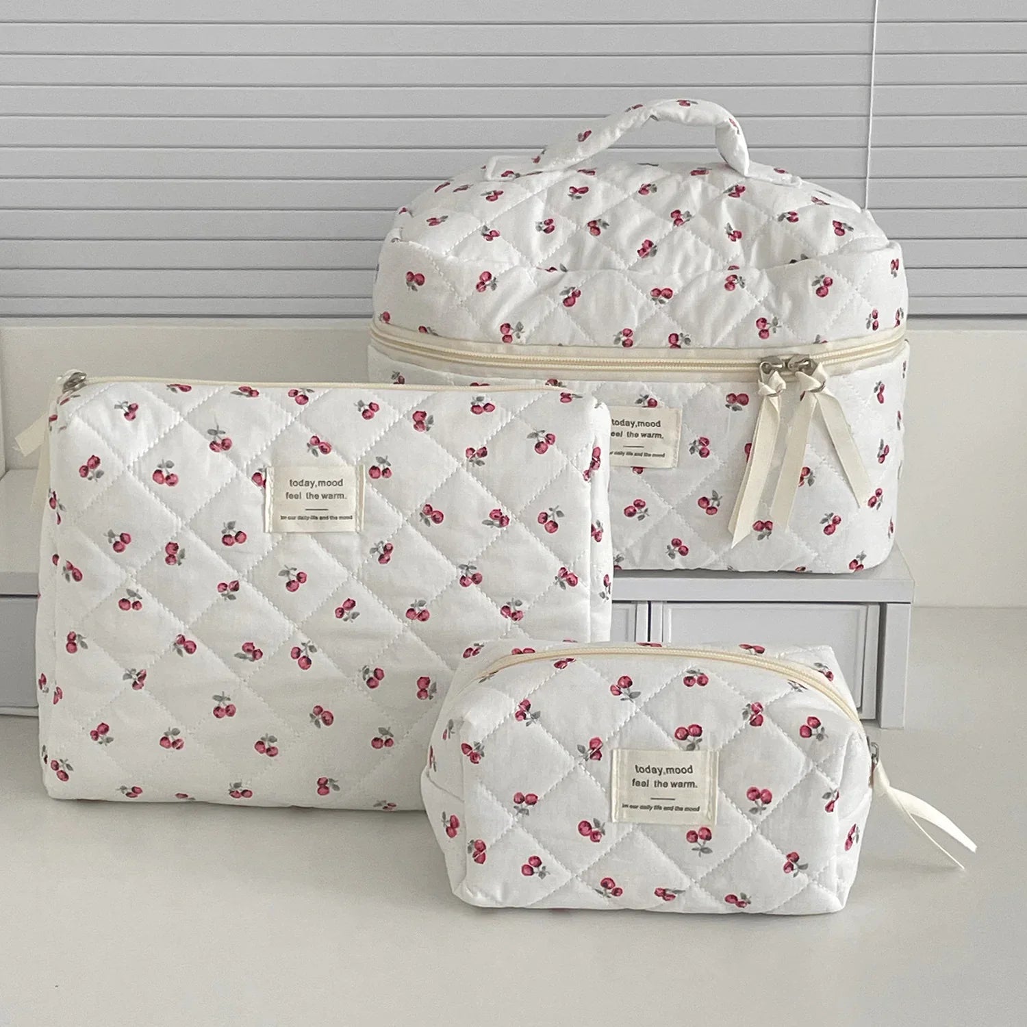 Quilted Berry Travel Makeup Bag - AAMBEASTBRAND