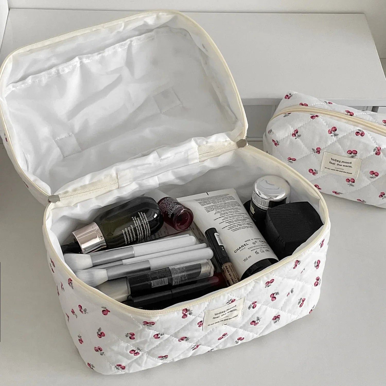 Quilted Berry Travel Makeup Bag - AAMBEASTBRAND